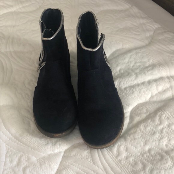 Navy girls booties - Picture 2 of 2